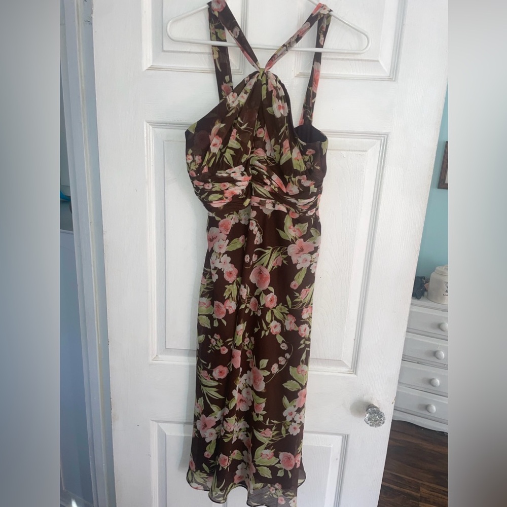 Jones Wear Brown Floral Midi Dress